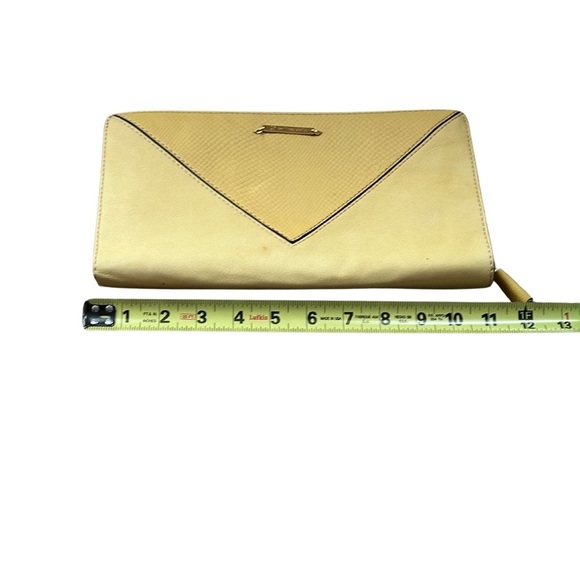 Linea Pelle Yellow Zip Around Clutch Bag Genuine Leather Studded Detail - Picture 5 of 11